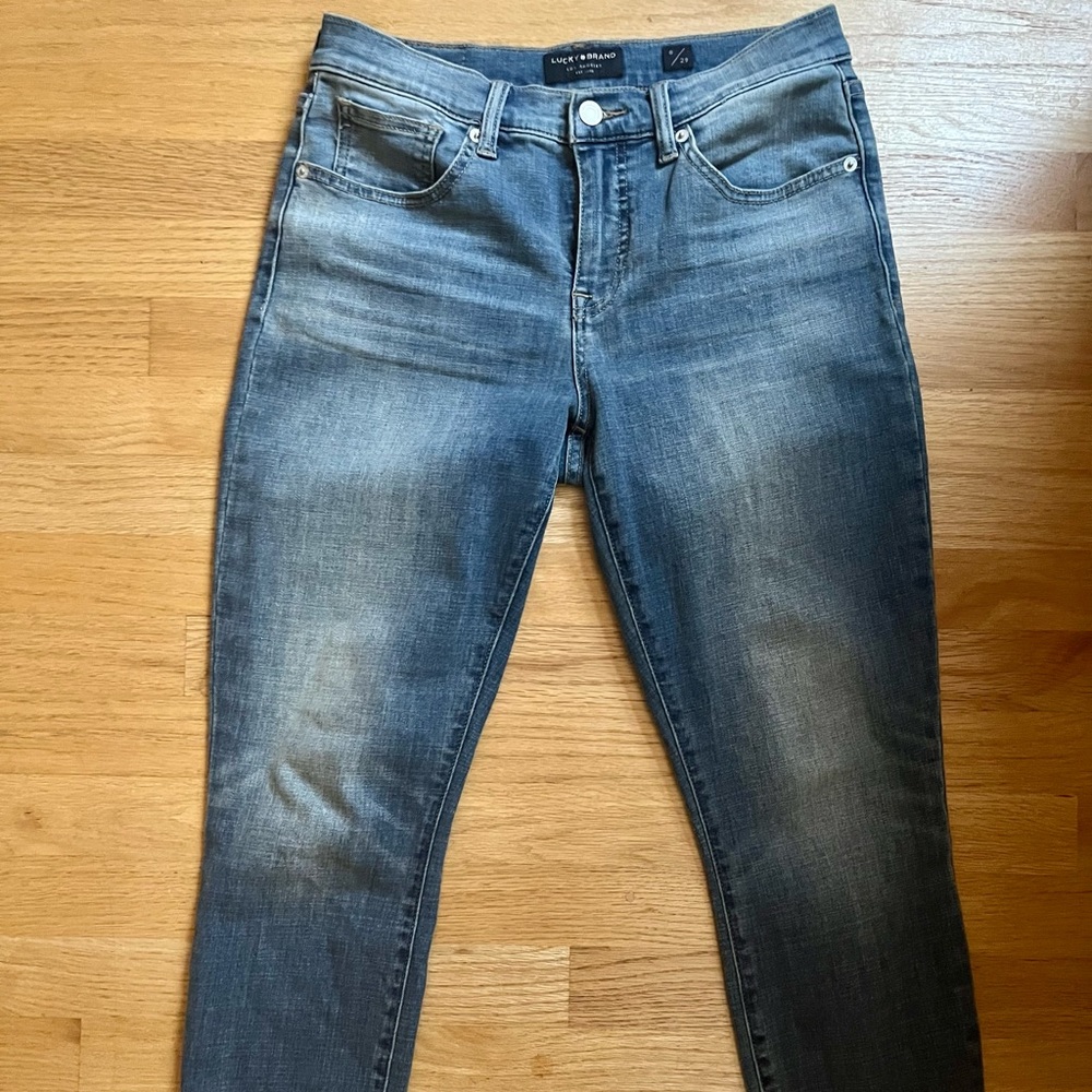Lucky Brand light wash skinny jean